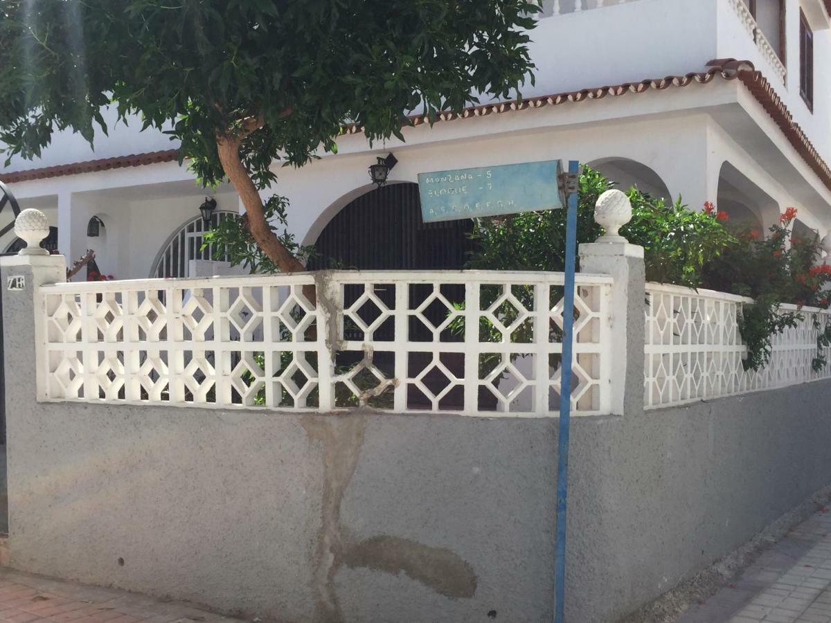 La Palmera1 Casa Al Primer Piso Con 2 Dormitorios - Two Bedroom House On The First Floor --- La Palmera 2 Casa En Planta Baja Con 1 Dormitorio, One Bedroom House On The Ground Floor Agaete  Eksteriør bilde