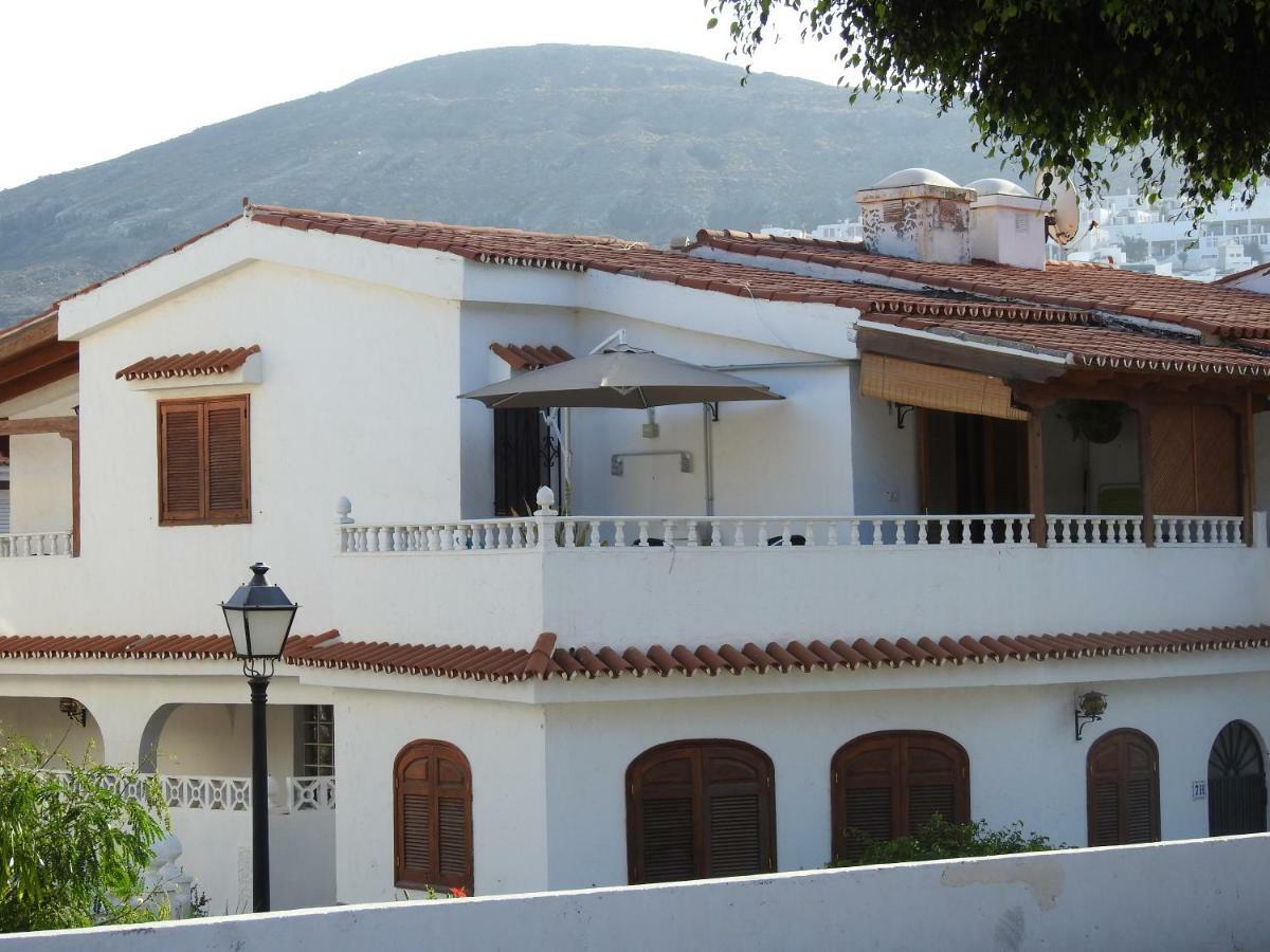 La Palmera1 Casa Al Primer Piso Con 2 Dormitorios - Two Bedroom House On The First Floor --- La Palmera 2 Casa En Planta Baja Con 1 Dormitorio, One Bedroom House On The Ground Floor Agaete  Eksteriør bilde